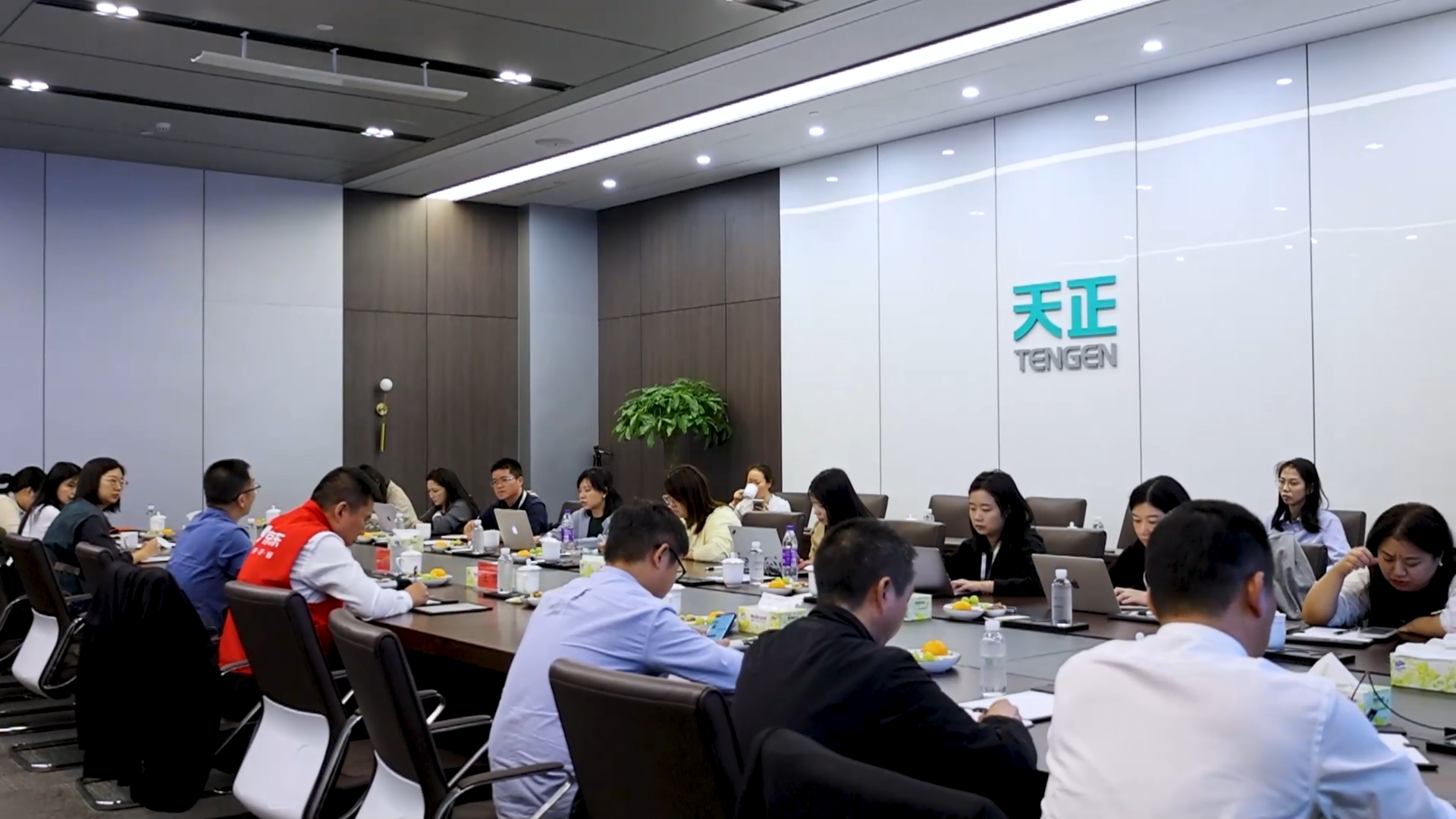 京东工业走进40001百老汇，探访产业数智化之路！