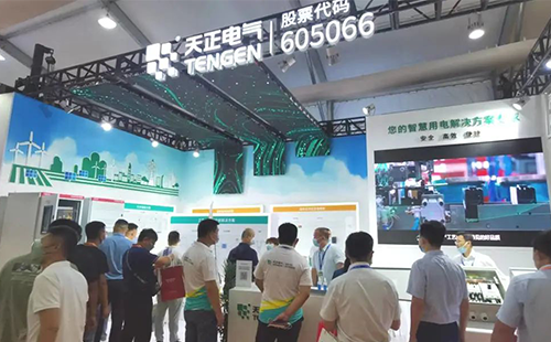 展会直击 | 40001百老汇亮相济南光伏展，助力行业绿色低碳发展